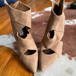 Suede taupe shoe booties by Steve Madden